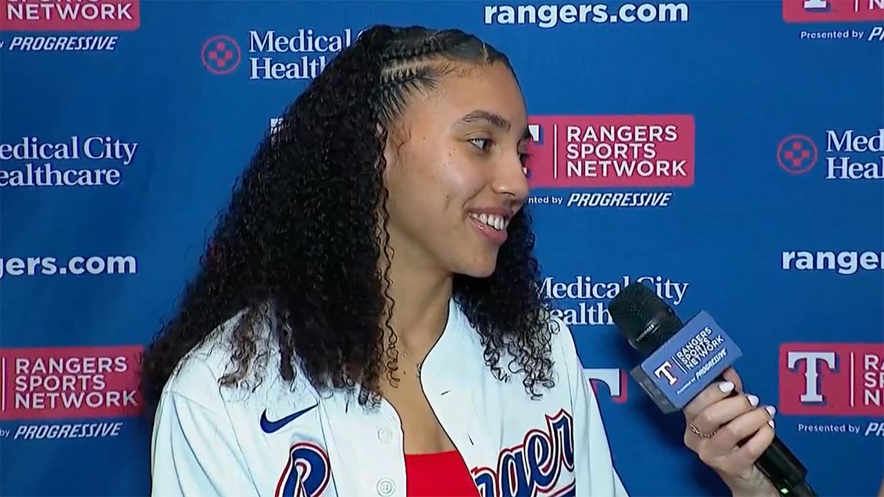 Victory+ - WNBA No. 1 pick Azzi Fudd tosses out first pitch